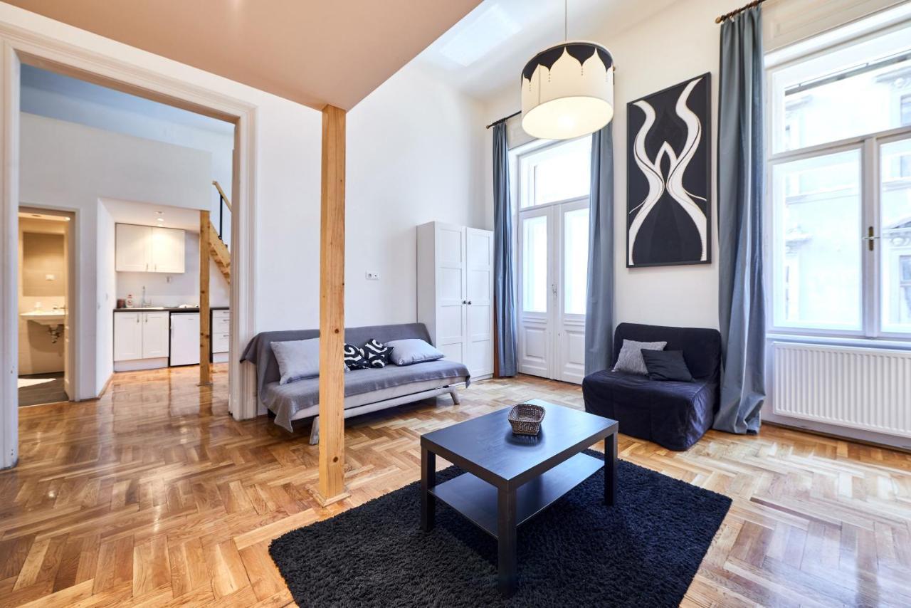 Large Apartment For Groups City Center Dist. VII Budapest Exterior foto